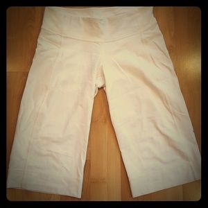 NWOT Lululemon yoga pants
